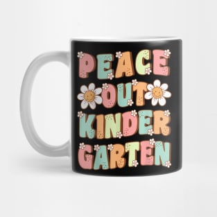 Peace Out Kindergarten Cute Groovy Last Day of Kindergarten Mug